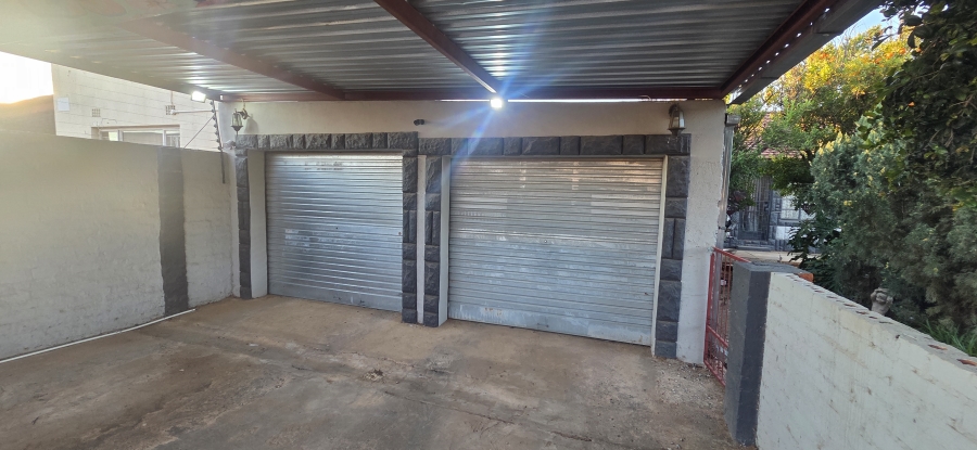 4 Bedroom Property for Sale in Rhodesdene Northern Cape